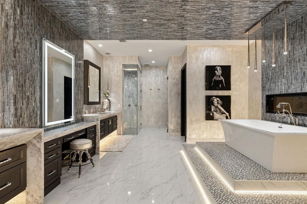 La Mirada - Residential