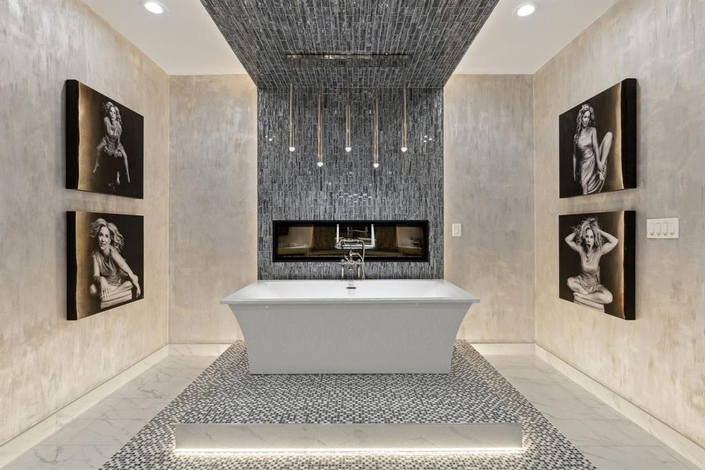 La Mirada - Residential