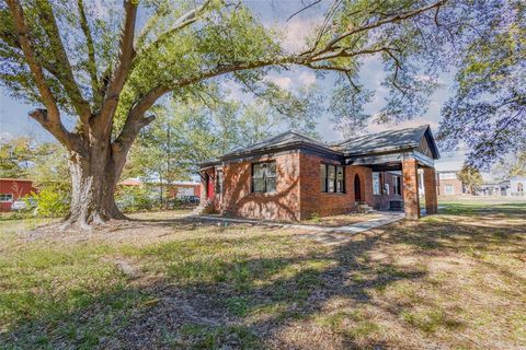 A home in Mineola