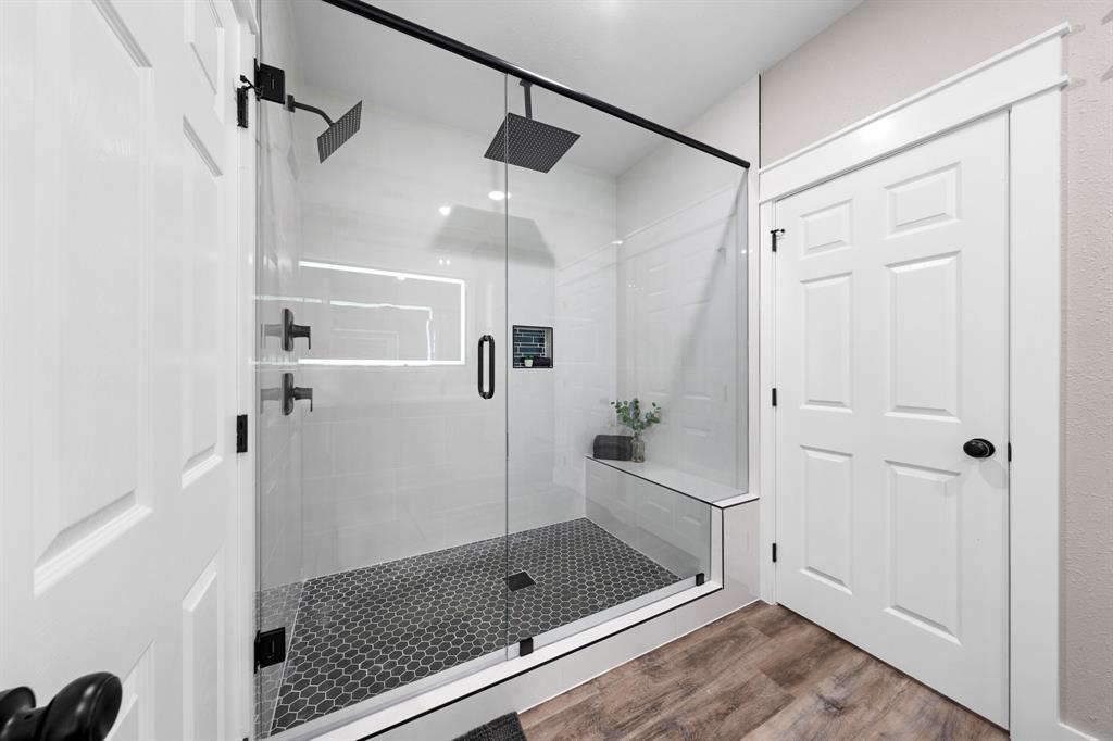 Jimmy Wags Add - Residential