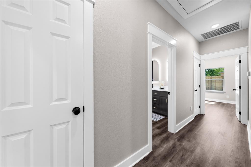 Jimmy Wags Add - Residential