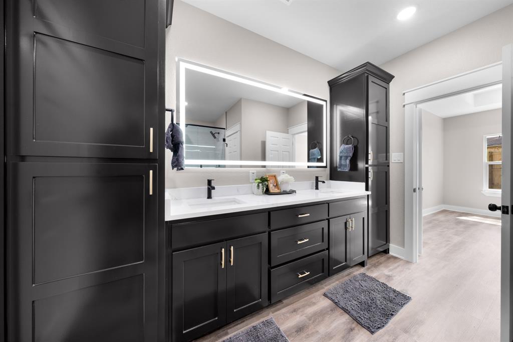 Jimmy Wags Add - Residential