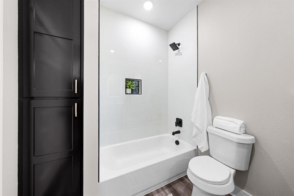 Jimmy Wags Add - Residential