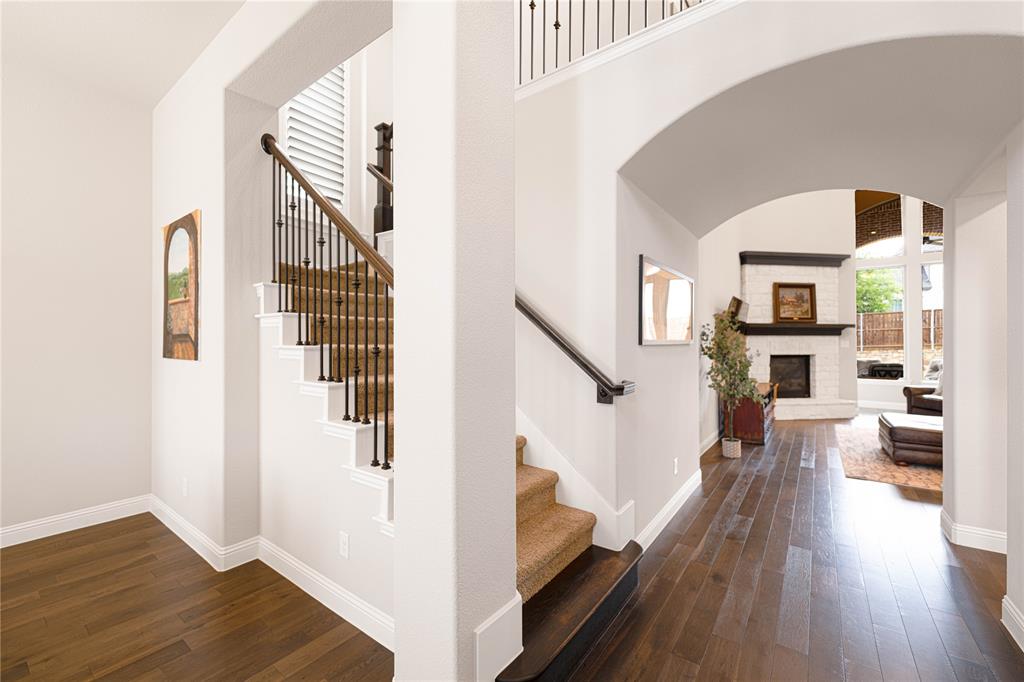 1124 Thornhill Way