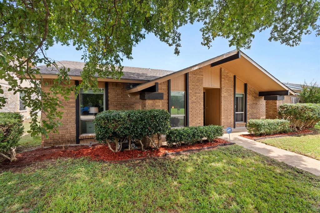 7327 Oakstone Drive
