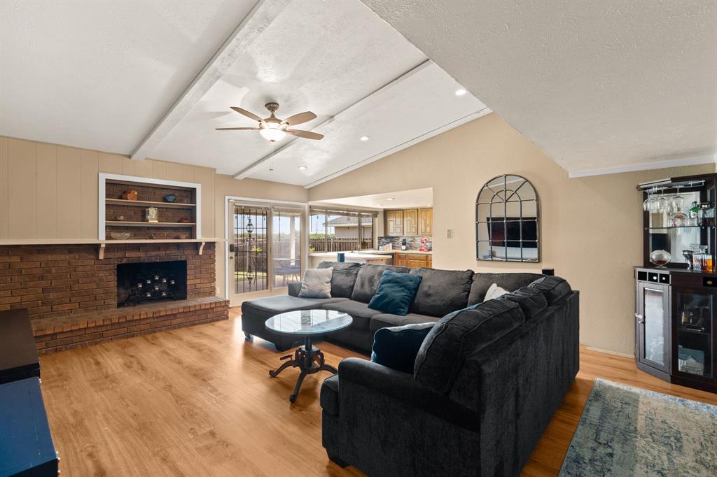 7327 Oakstone Drive