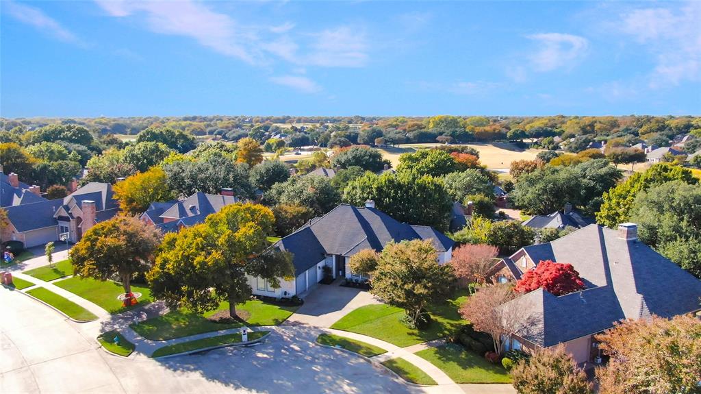 4709 N Meadow Ridge Circle