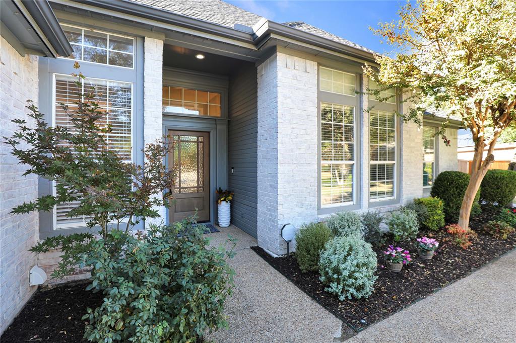 4709 N Meadow Ridge Circle