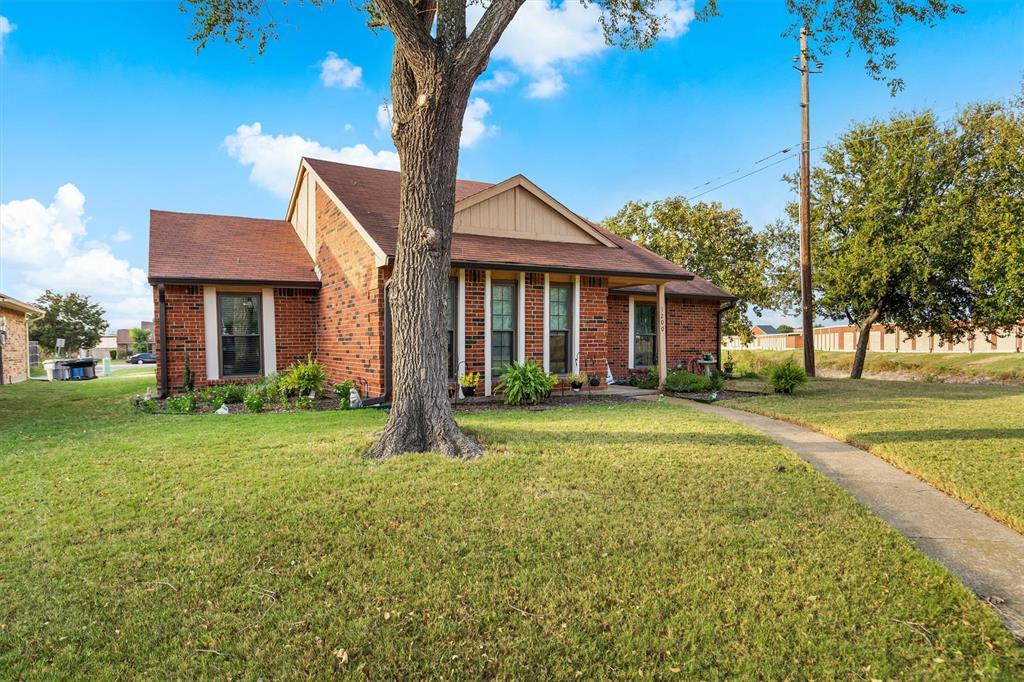 1200 Cherrywood Court