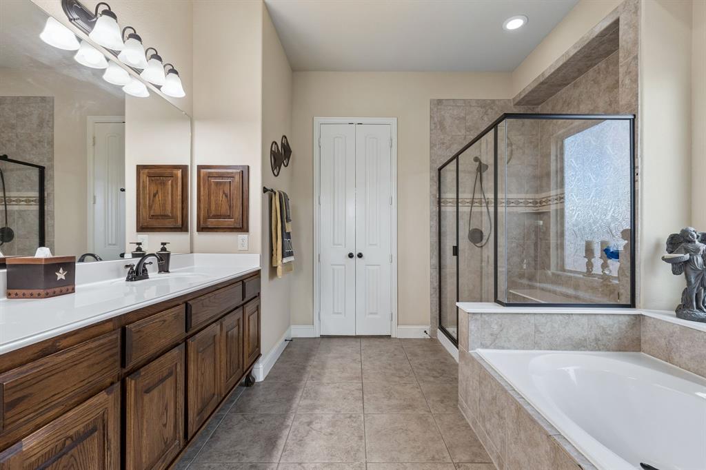 Enclave Of Shady Valley - Residential