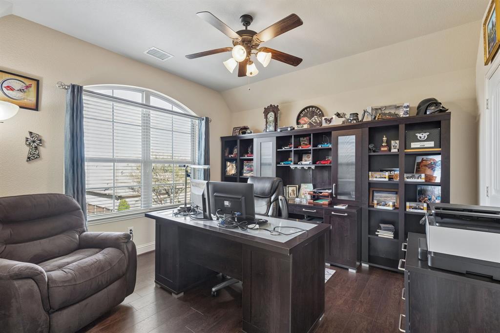 Enclave Of Shady Valley - Residential