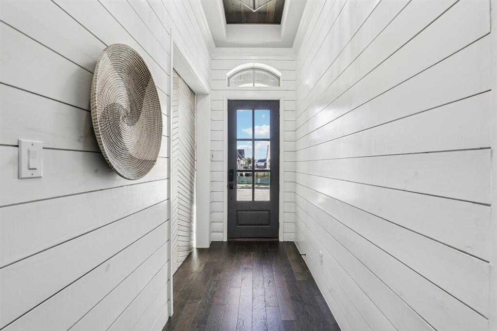 2901 Meadow Dell Drive