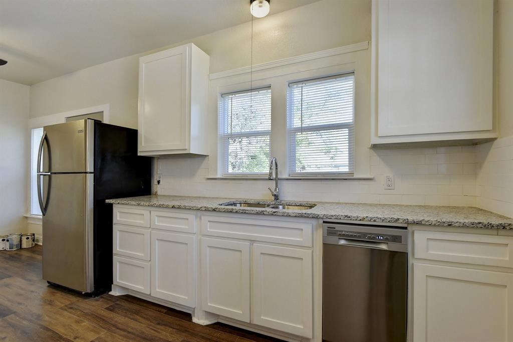 DUMAS J P ADDN - Residential Lease