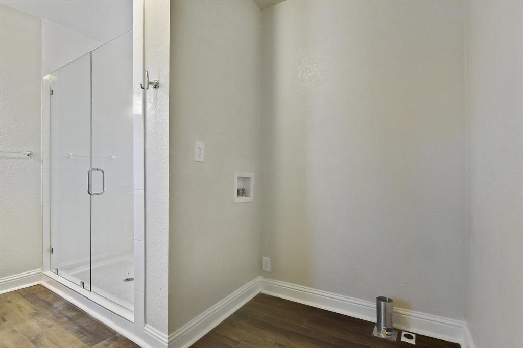 DUMAS J P ADDN - Residential Lease