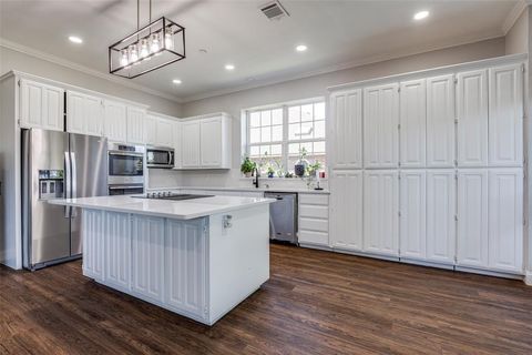3001 Oak Springs Drive Garland TX 75044
