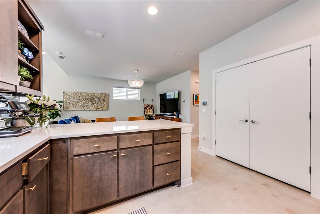 Grove Lovers Lane 3 Add - Residential Lease