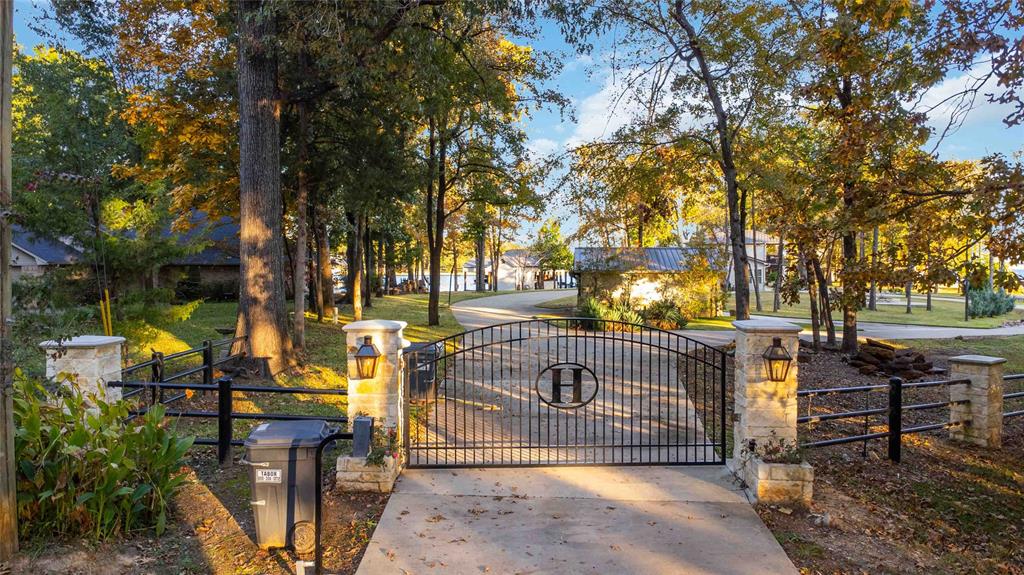 Snug Harbor - Residential