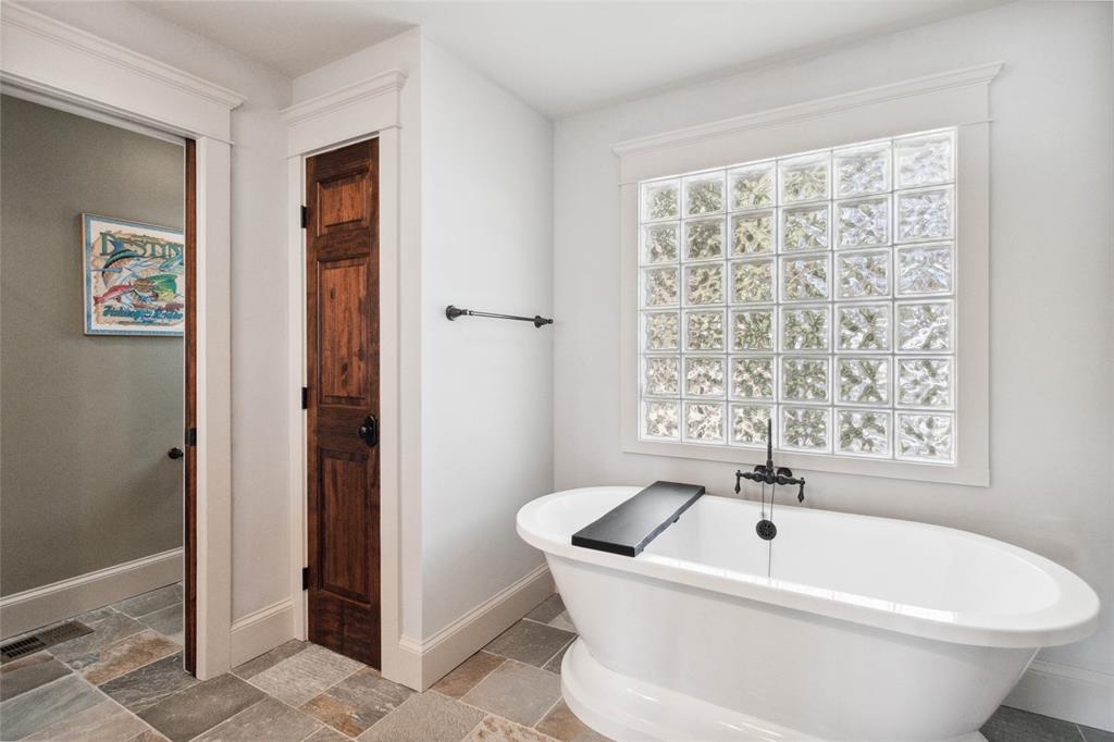 Snug Harbor - Residential