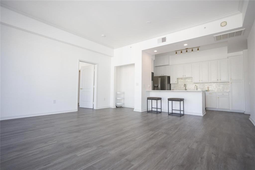 3225 Turtle Creek Boulevard 1706