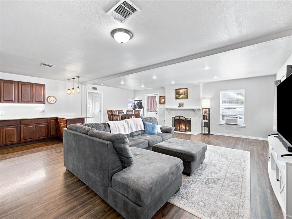408 Inwood Road