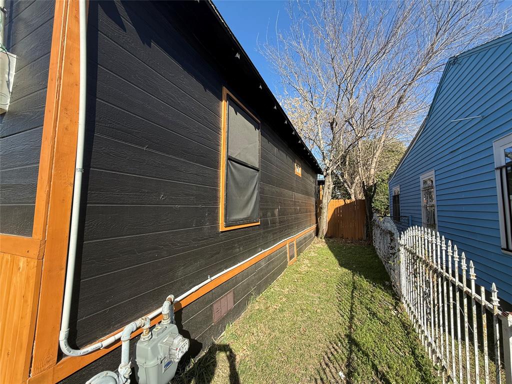 Mays Brook Spring Ave - Residential