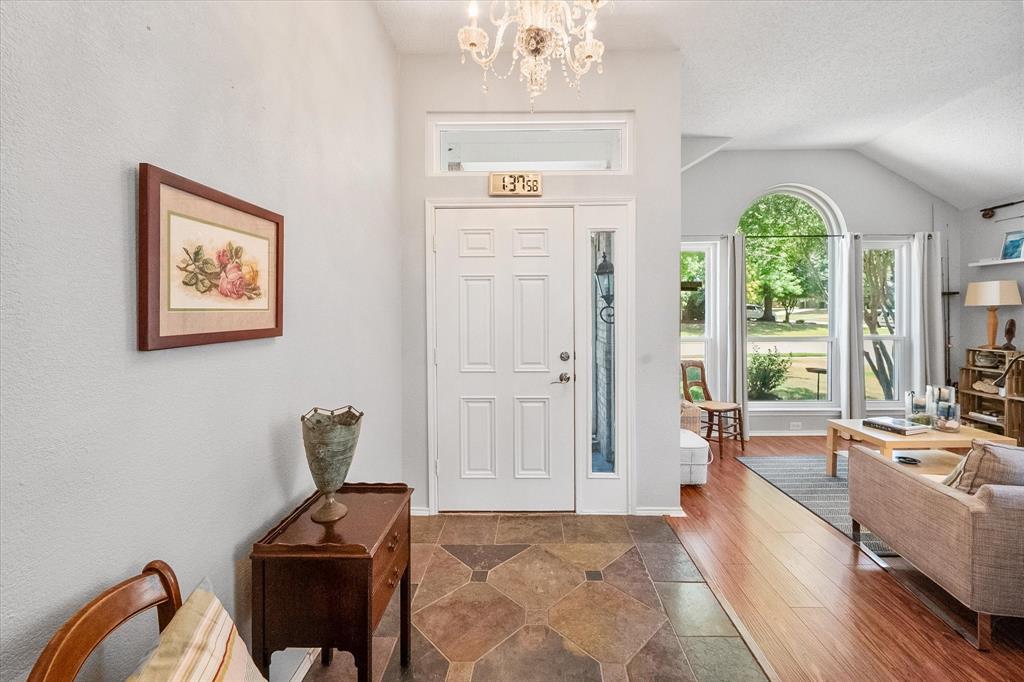 704 Oakridge Drive