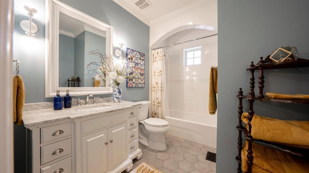 Country Club Estates - Residential