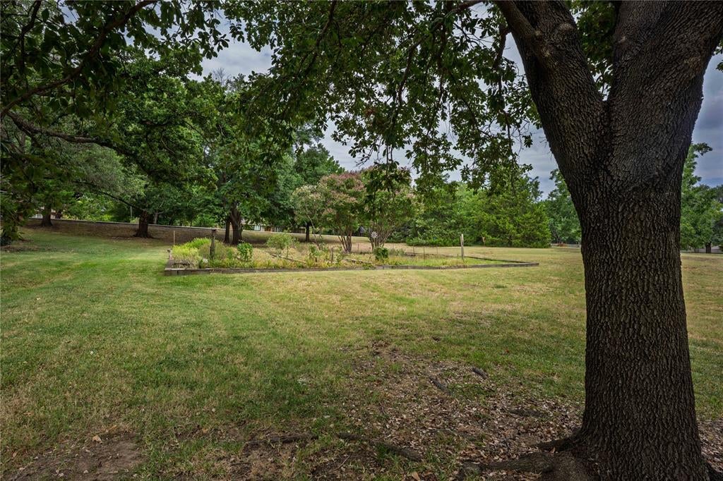 103 Red Oak Lane