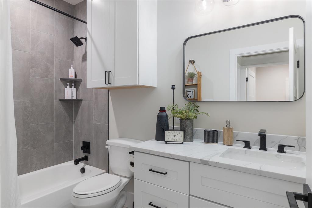 G-1228 TRAMMEL BURK A-G1228, ACRES 41.908 - Residential