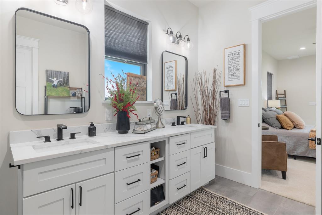 G-1228 TRAMMEL BURK A-G1228, ACRES 41.908 - Residential