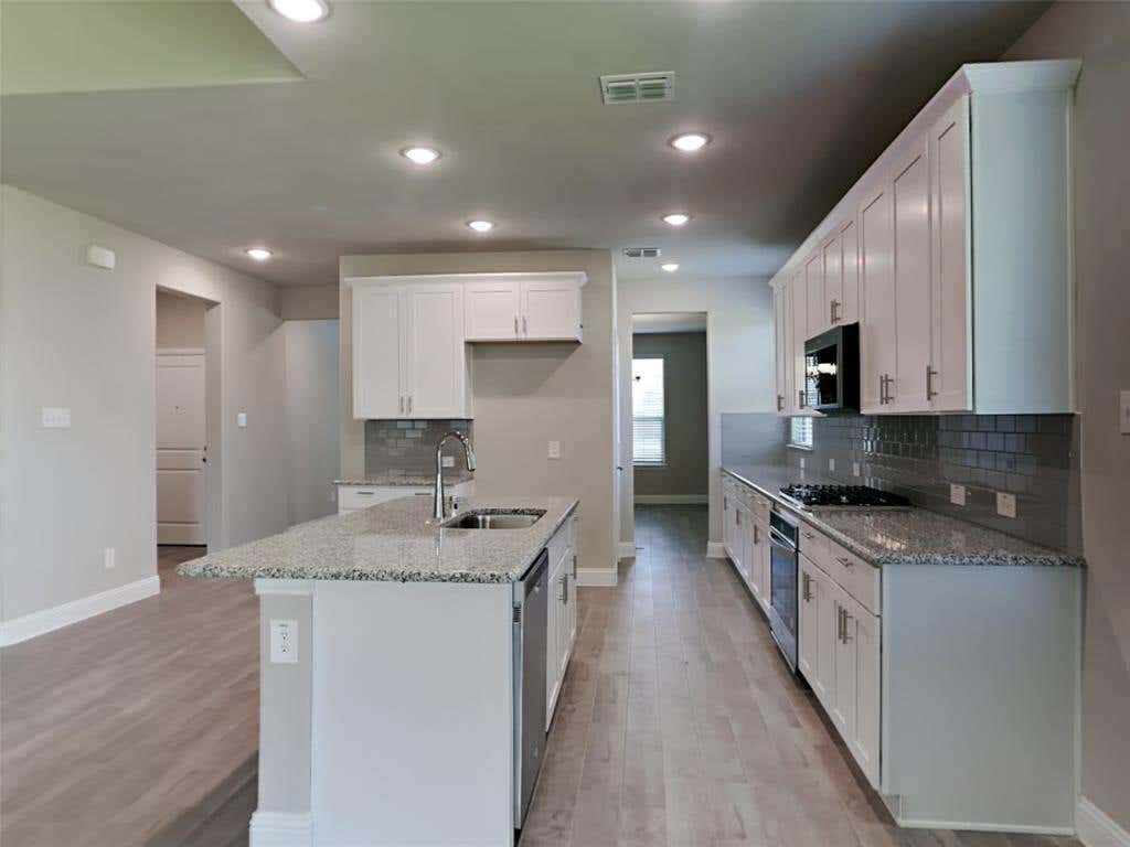 Photo of 1024 Meadowlark Avenue, Forney, TX 75126 (MLS # 21328373)