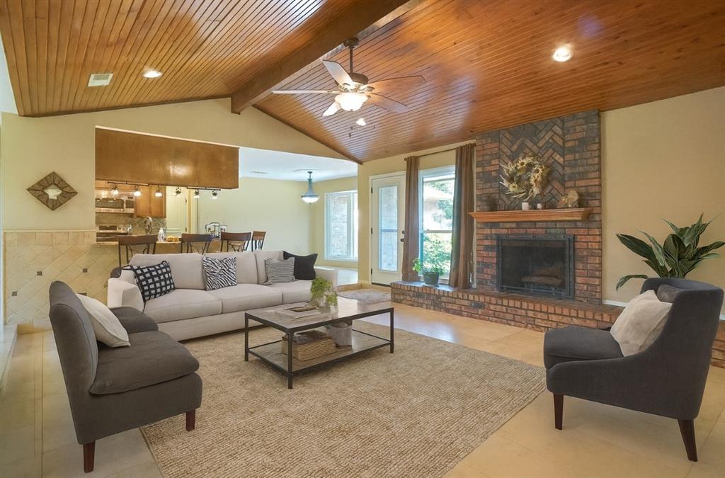 204 Crest Ridge Circle