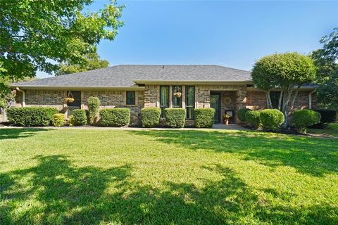 204 Crest Ridge Circle Lakeside TX 76108