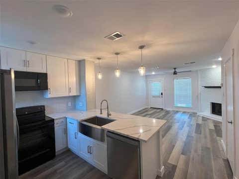 Photo of 2400 Jupiter Road #6, Plano, TX 75074 (MLS # 21326837)