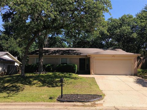 Photo of 4401 Andalusia Trail, Arlington, TX 76017 (MLS # 21334703)