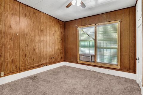 Tiny photo for 4004 Washington Street, Greenville, TX 75401 (MLS # 20920926)