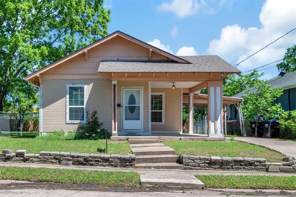 Photo for 4004 Washington Street, Greenville, TX 75401 (MLS # 20920926)