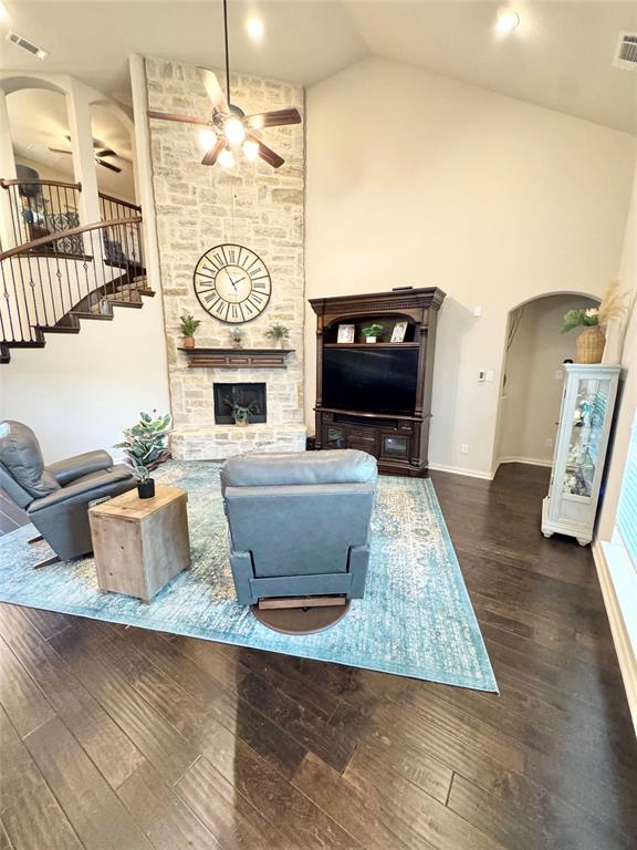 1612 Scarlet Crown Drive