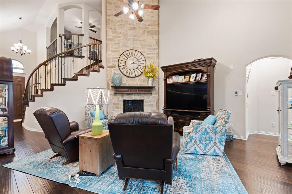 1612 Scarlet Crown Drive