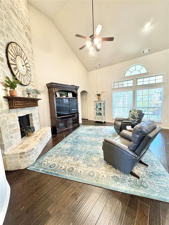 1612 Scarlet Crown Drive