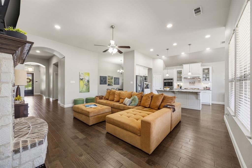 9901 Trinity Drive