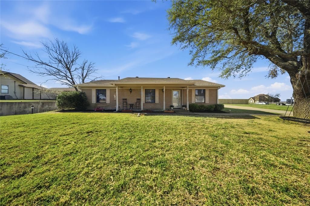 Photo of 299 E College Street, Gunter, TX 75058 (MLS # 21208178)