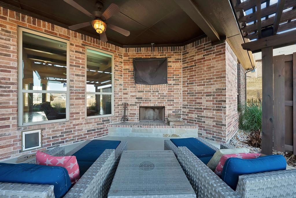 Bella Flora - Residential