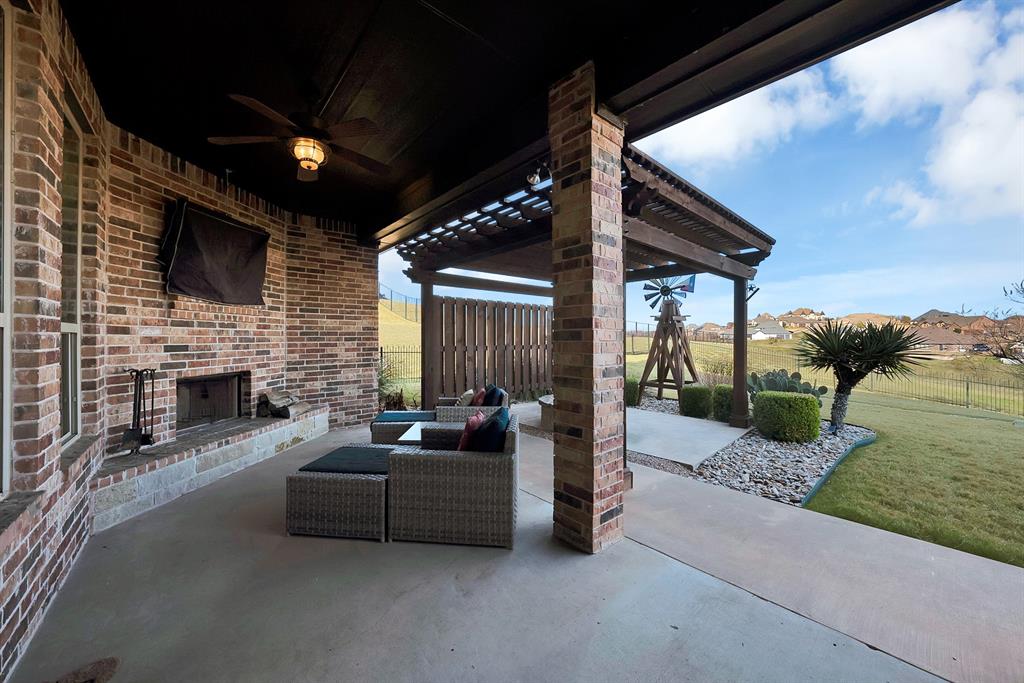 Bella Flora - Residential