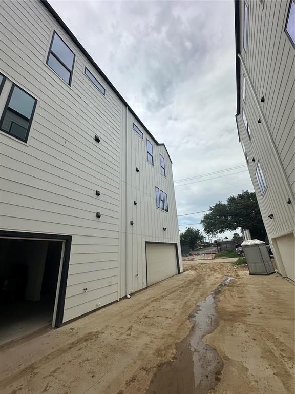 4635 Sylvester Street 101-108