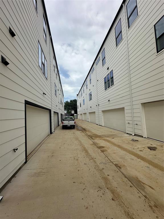 4635 Sylvester Street 101-108