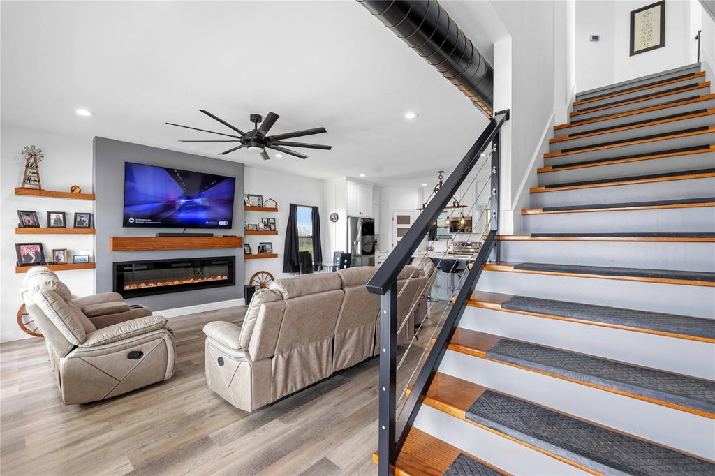 A01307 POWERS, A. L., TRACT 35 PT OF, ACRES 6.51 - Residential