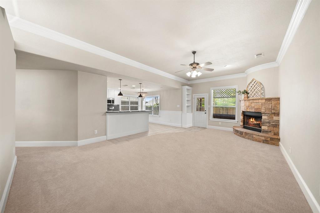 816 Ridgecrest Court