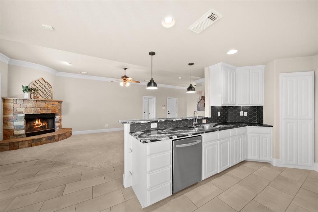 816 Ridgecrest Court