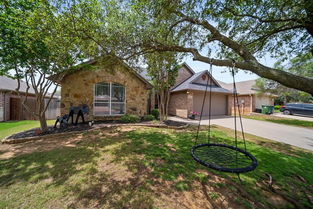 816 Ridgecrest Court